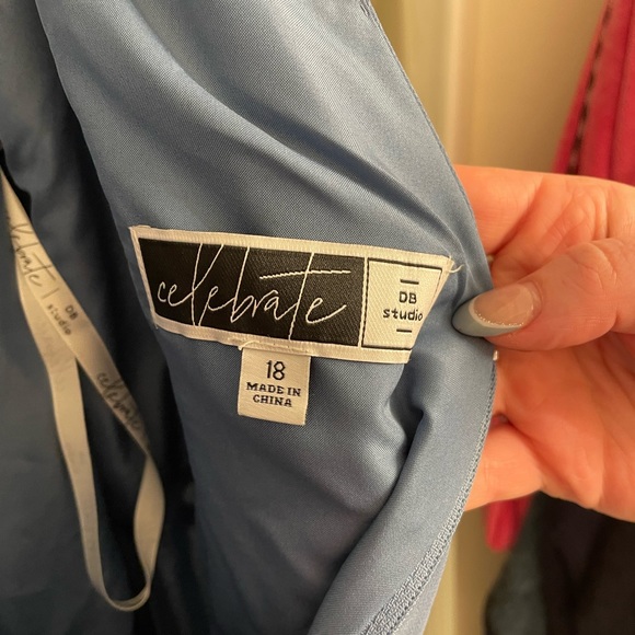 BNWT- David’s Bridal Flutter Sleeve Bridesmaid Dress with Cascade : Steel Blue - Picture 3 of 15